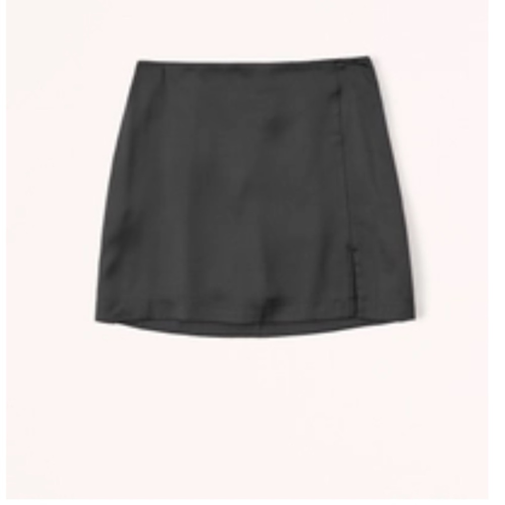Abercrombie & Fitch Satin Mini Skort - size Large